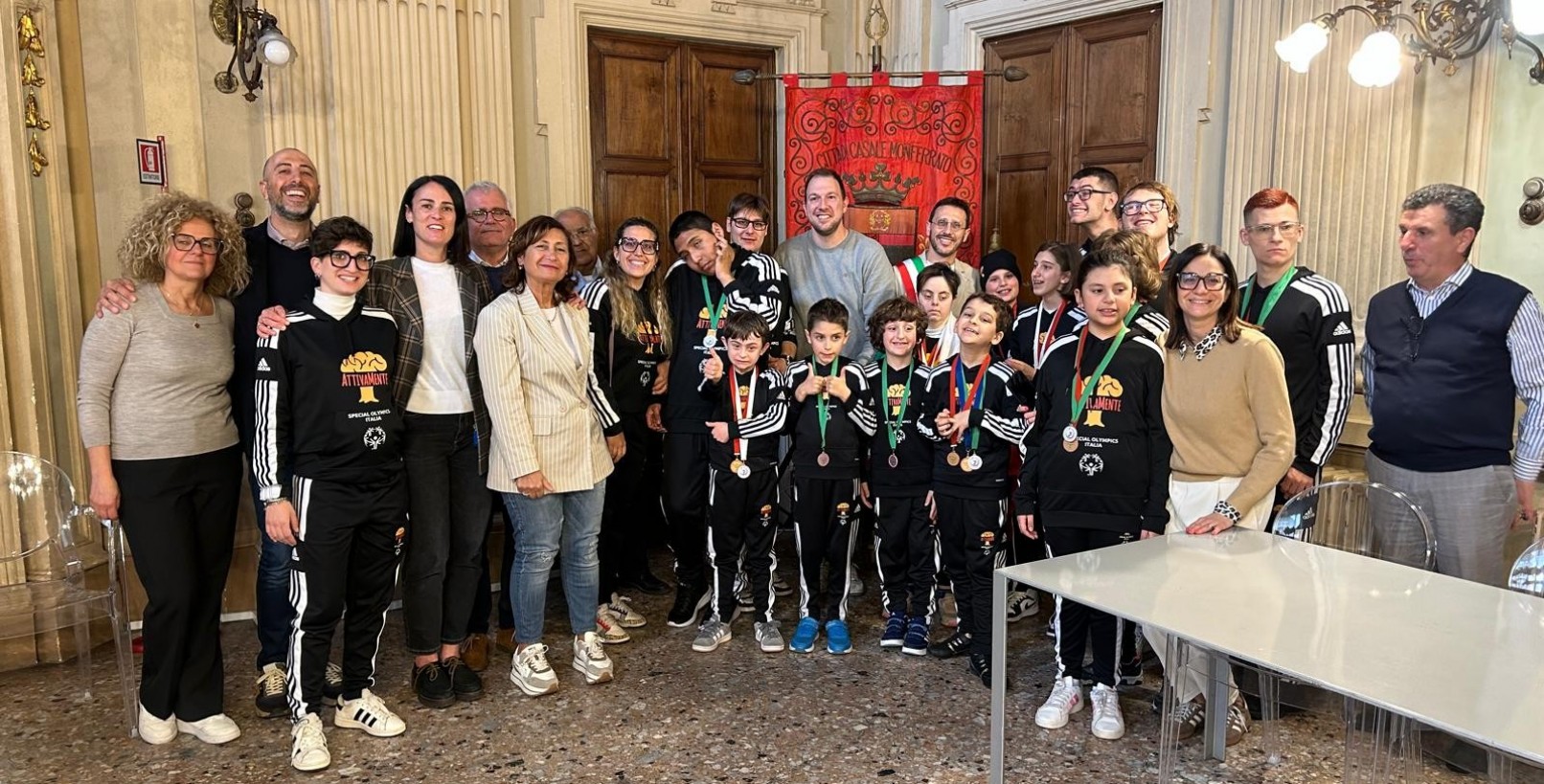 GLI ATLETI DI ATTIVAMENTE AI GIOCHI REGIONALI SPECIAL OLYMPICS DI NUOTO E ATLETICA - VERBANIA E OMEGNA